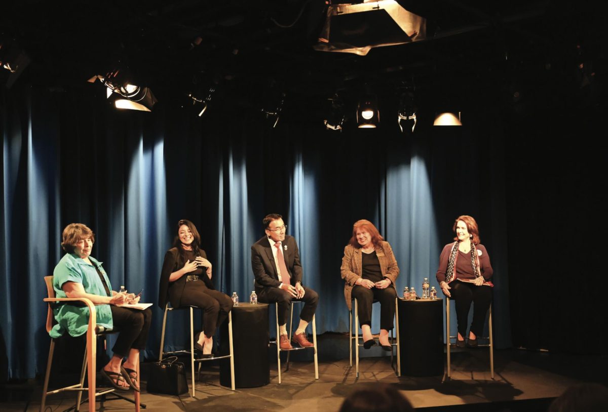 Sharon Barbosa Crain moderates a panel discussion with District 115 candidates Cassandra Hernandez(D) and John Jun(R) and District 105 candidates Terry Meza and Rose Cannaday.

